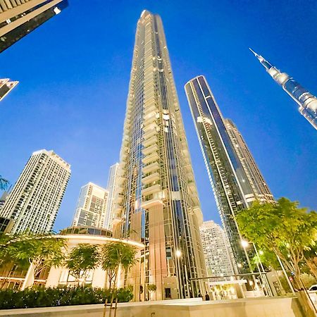 Downtown Luxury - Stunning Burj Khalifa & Sea View - 5 Minutes Walk To Dubai Mall Exterior photo