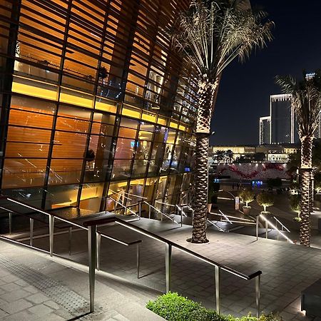 Downtown Luxury - Stunning Burj Khalifa & Sea View - 5 Minutes Walk To Dubai Mall Exterior photo