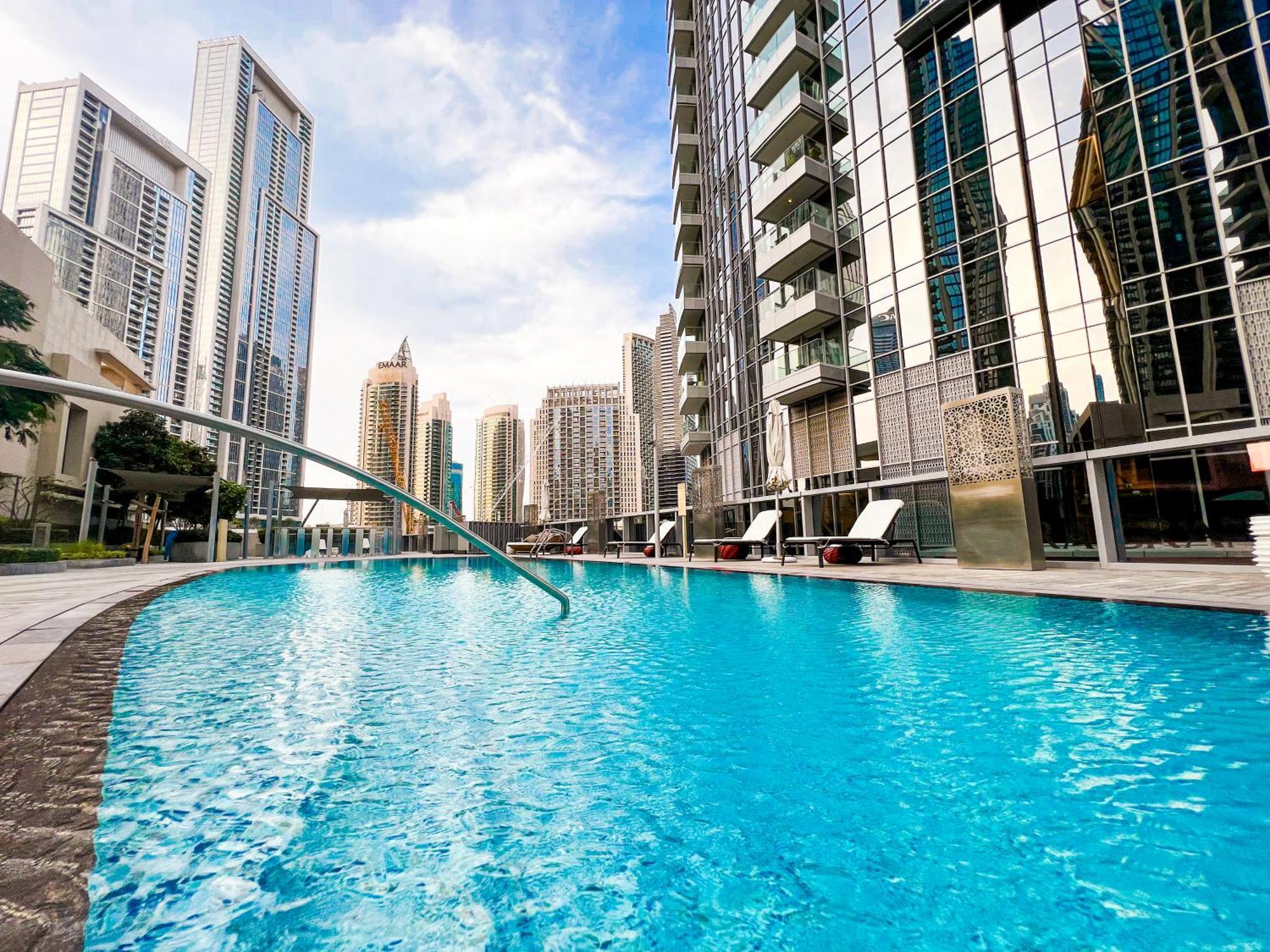 Downtown Luxury - Stunning Burj Khalifa & Sea View - 5 Minutes Walk To Dubai Mall Exterior photo