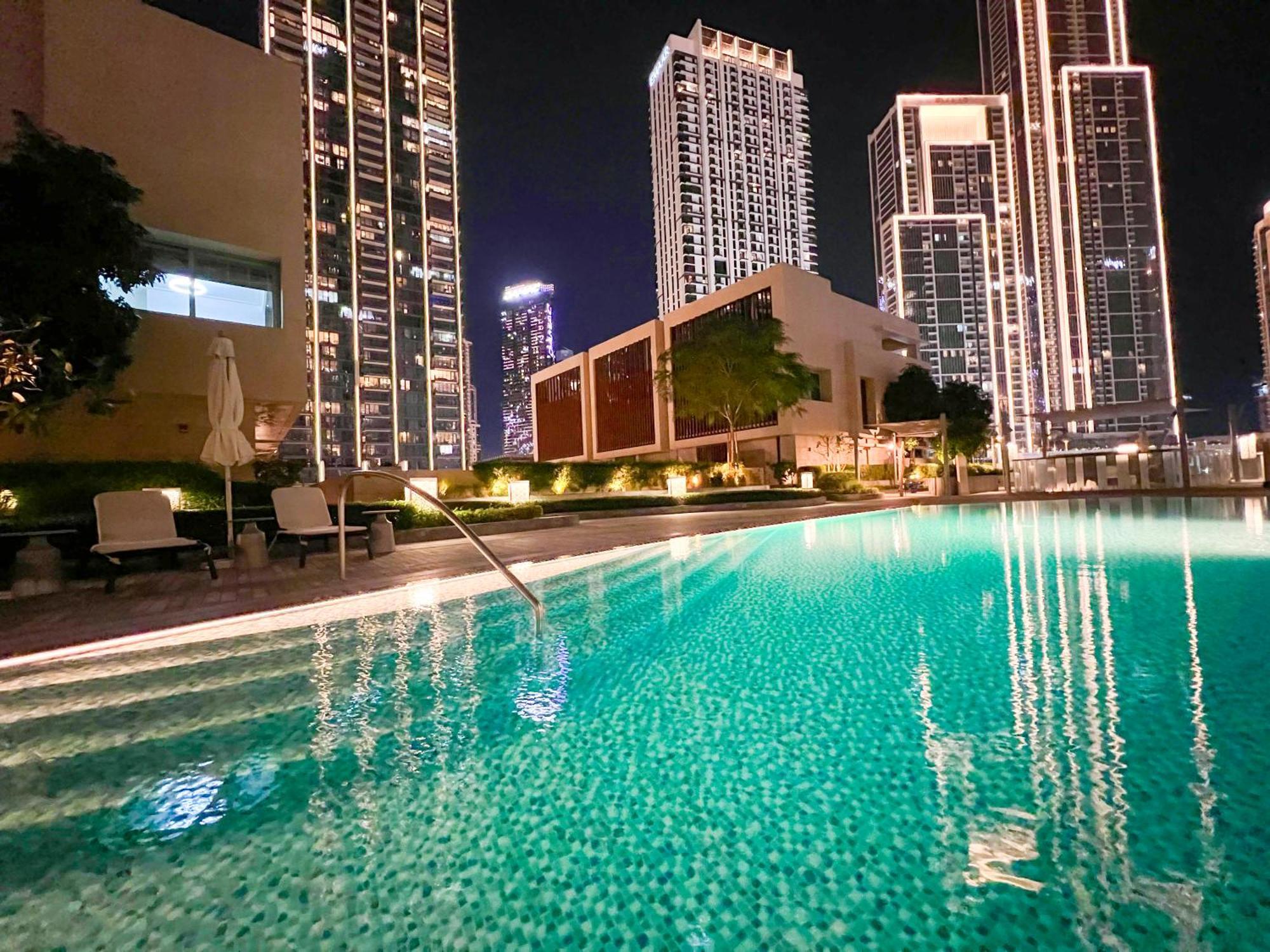 Downtown Luxury - Stunning Burj Khalifa & Sea View - 5 Minutes Walk To Dubai Mall Exterior photo