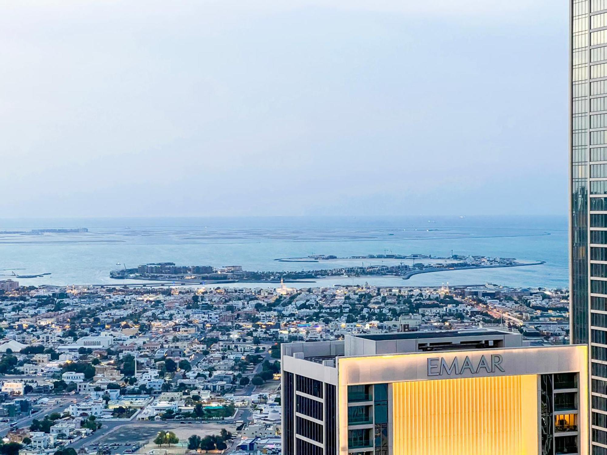Downtown Luxury - Stunning Burj Khalifa & Sea View - 5 Minutes Walk To Dubai Mall Exterior photo