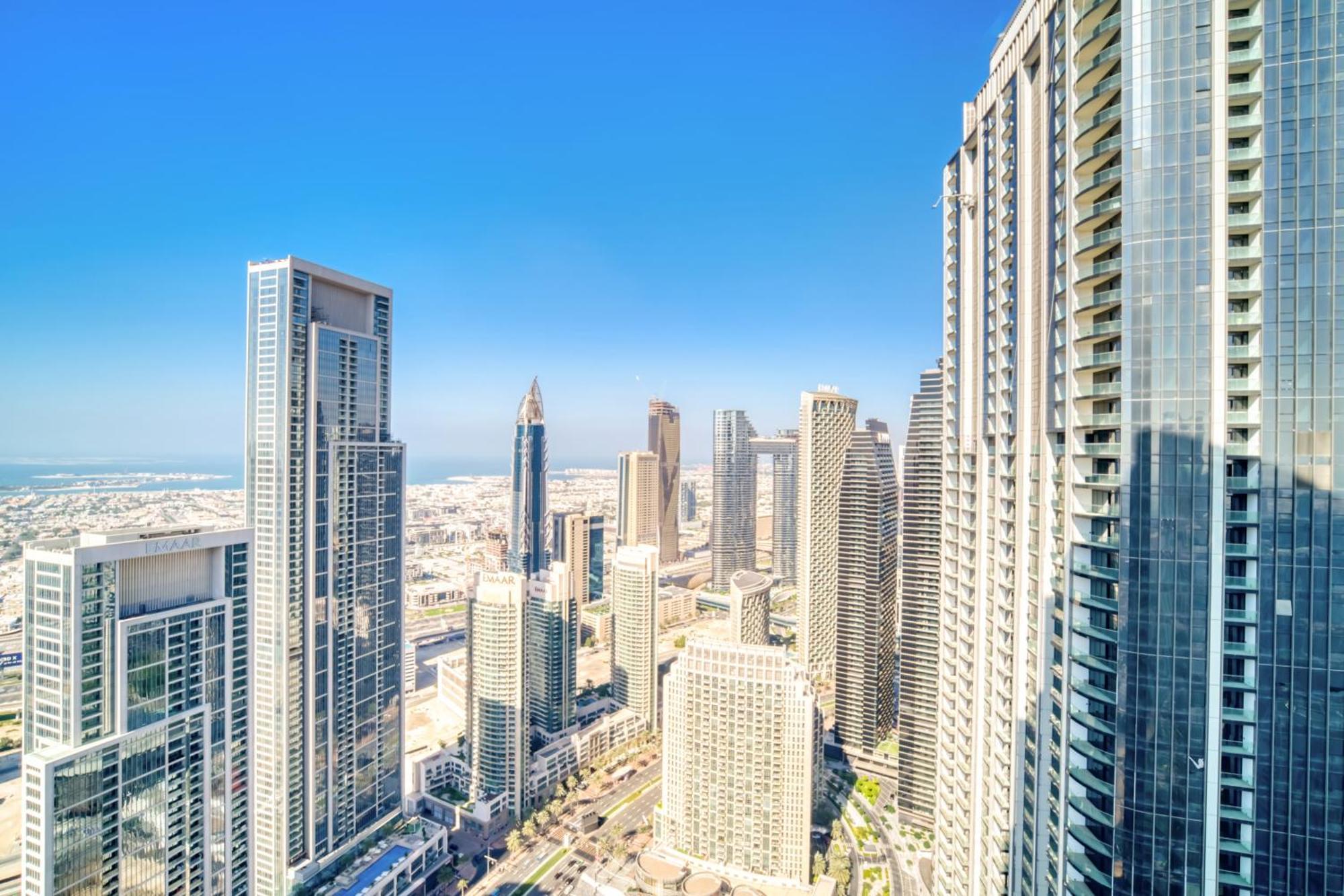 Downtown Luxury - Stunning Burj Khalifa & Sea View - 5 Minutes Walk To Dubai Mall Exterior photo